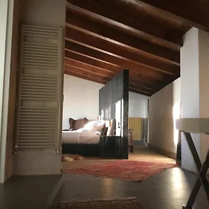 Con Il Castello Di Lucawest Bed & Breakfast